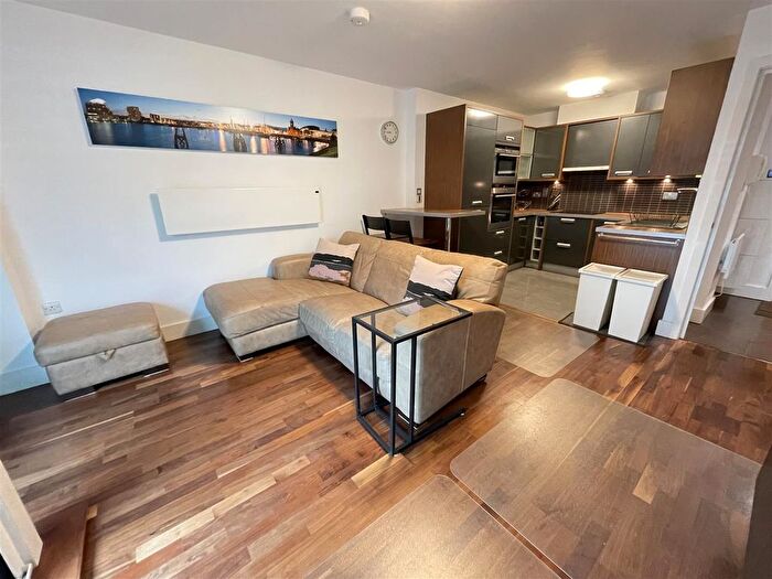 1 Bedroom Flat To Rent In Harbour Point, Stuart Street, Cardiff, CF10