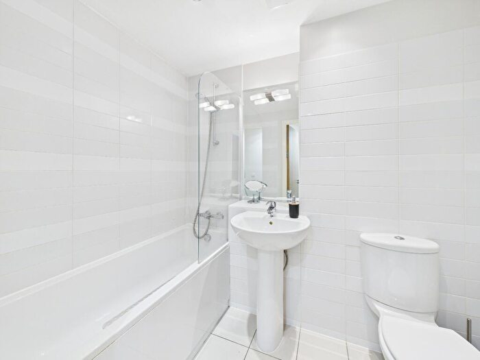 1 Bedroom Apartment To Rent In New Marchants Passage, Southgate, Bath, BA1