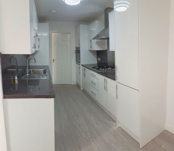 6 Bedroom Terraced House To Rent In Cedar Grove, Fallowfield, Manchester, M14