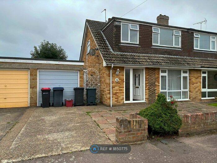 3 Bedroom Semi-Detached House To Rent In The Green, Blean, Canterbury, CT2