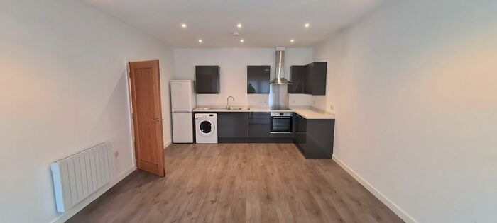 3 Bedroom Terraced Bungalow To Rent In Grange Road, SO31