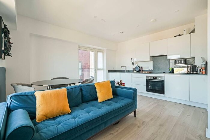 1 Bedroom Flat For Sale In Effra Gardens, Canning Town, London, E16