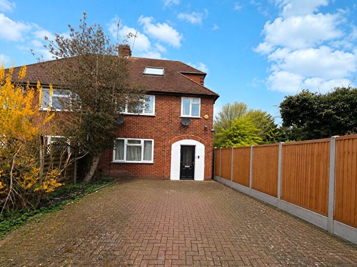 4 Bedroom Semi-detached House For Sale In Ickenham Road, Ruislip, Greater London, HA4