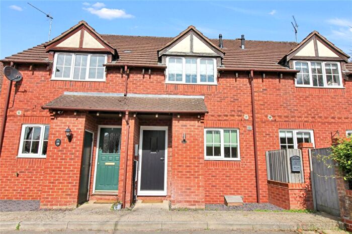 2 Bedroom Terraced House For Sale In Stenbury Close, Swindon, Wiltshire, SN25