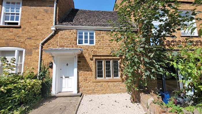 1 Bedroom Apartment To Rent In South Bar Street, Banbury, Oxon, OX16