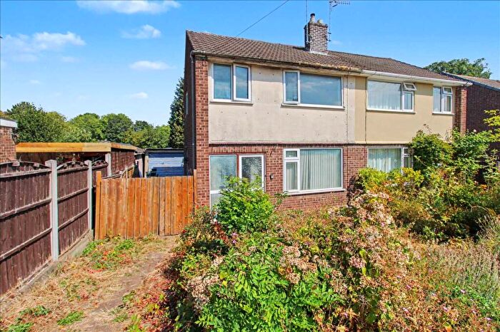 3 Bedroom Semi Detached House For Sale In Oliver Close, Heanor, DE75
