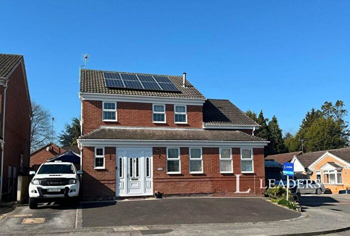 4 Bedroom Detached House For Sale In Cotswold Grove, Mansfield, Nottinghamshire, NG18