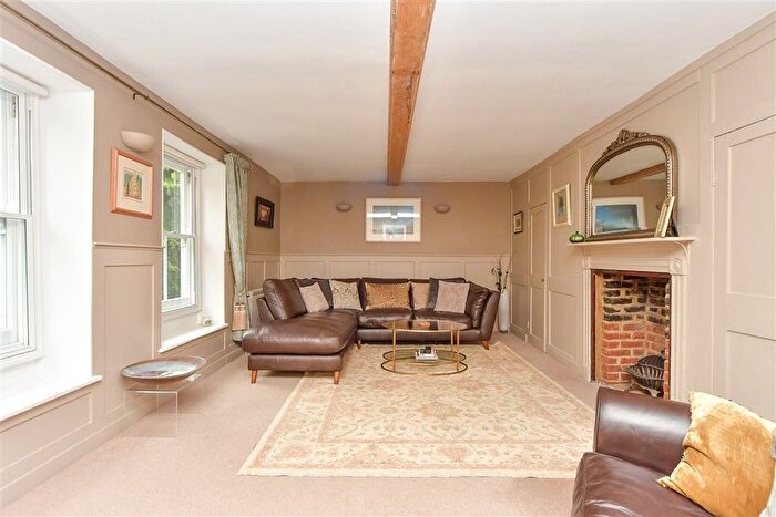 4 Bedroom Town House For Sale In Prospect Row, Gillingham, Kent, ME7