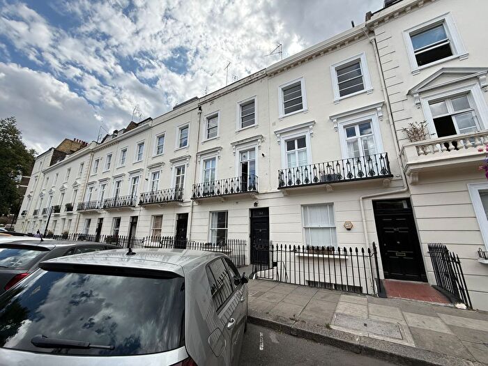 3 Bedroom Flat For Sale In Top Floor Flat, Tachbrook Street, Pimlico, London, SW1V