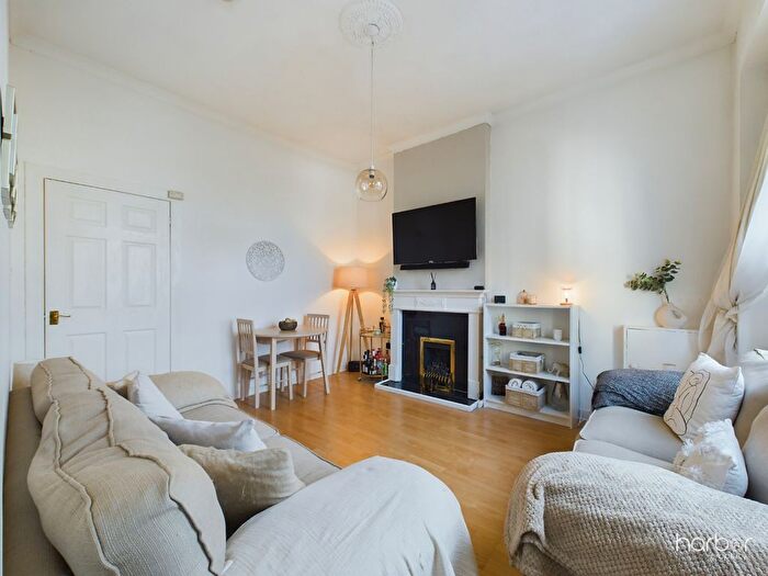 1 Bedroom Flat For Sale In Main Street, Cambuslang, Glasgow, South Lanarkshire, G72