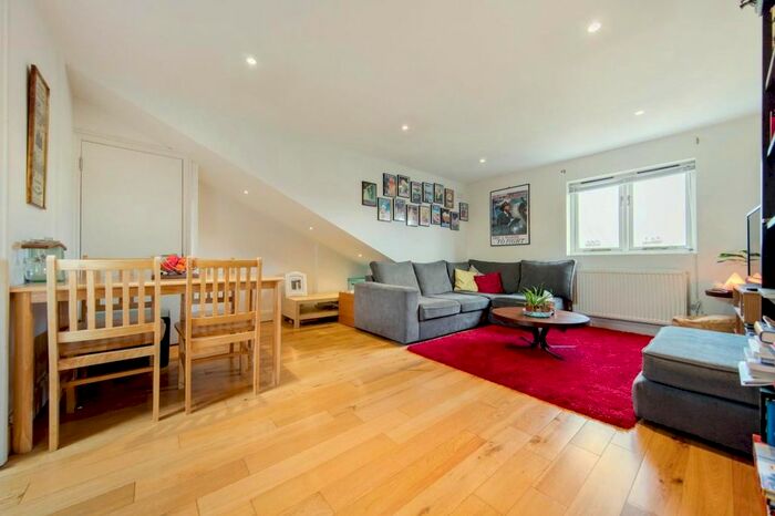 1 Bedroom Flat To Rent In Bonham Road, London, SW2