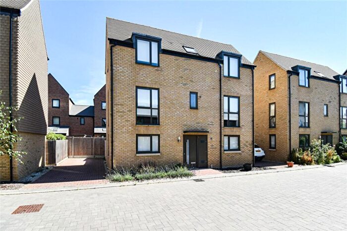 4 Bedroom Detached House To Rent In Falmouth Close, Cambridge, Cambridgeshire, CB3