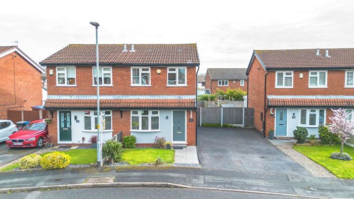 2 Bedroom Semi Detached House For Sale In Willoughby Close, Old Hall, WA5