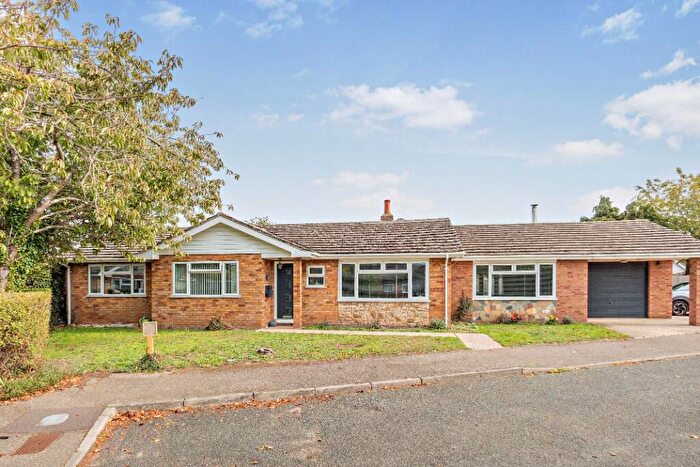 4 Bedroom Bungalow For Sale In Walnut Grove, IP28