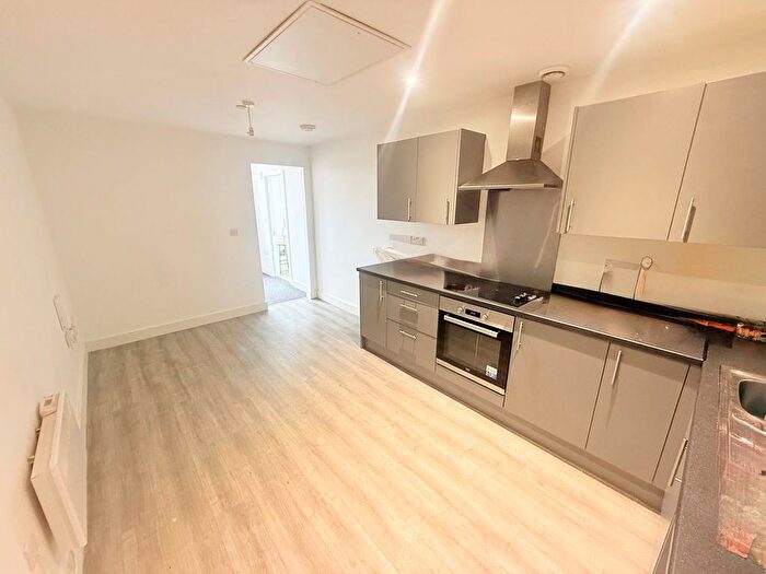 1 Bedroom Flat To Rent In Newton Road, Yeovil, BA20
