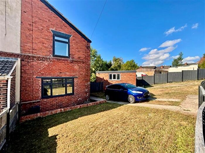 3 Bedroom Semi-Detached House For Sale In Nursery Road, Swallownest, Sheffield, S26
