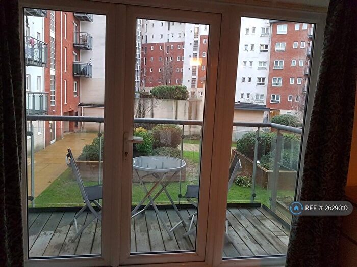 1 Bedroom Flat To Rent In Lower Canal Walk, Southampton, SO14