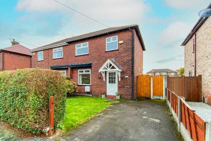 3 Bedroom Semi-Detached House To Rent In Kingsway, Bredbury, Stockport, SK6