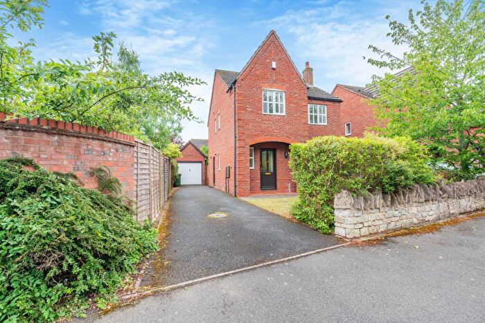 4 Bedroom Detached House For Sale In Hopkins Way, Wellesbourne, CV35