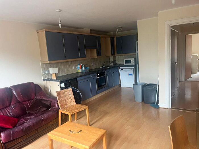 2 Bedroom Flat To Rent In Macleod Street, London, SE17