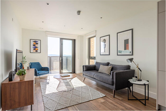 1 Bedroom Apartment To Rent In Collier Point, London, SE8