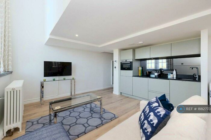 1 Bedroom Flat To Rent In Mcdonald Road, Edinburgh, EH7