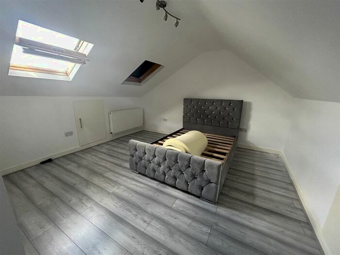 2 Bedroom Flat To Rent In Philip Lane, London, N15