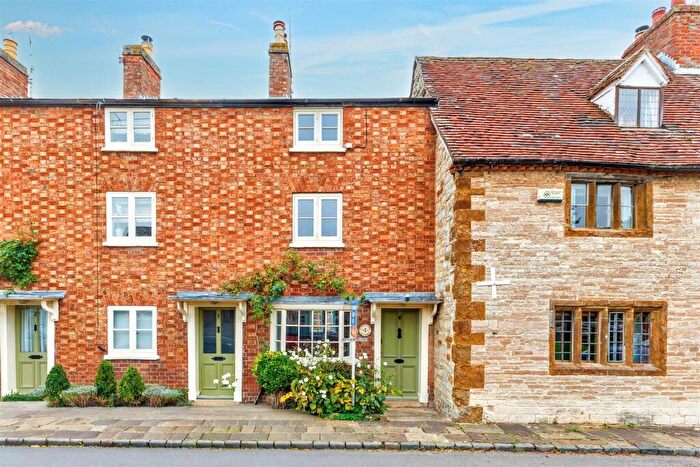 3 Bedroom Cottage For Sale In Southam Street, Kineton, Warwick, CV35