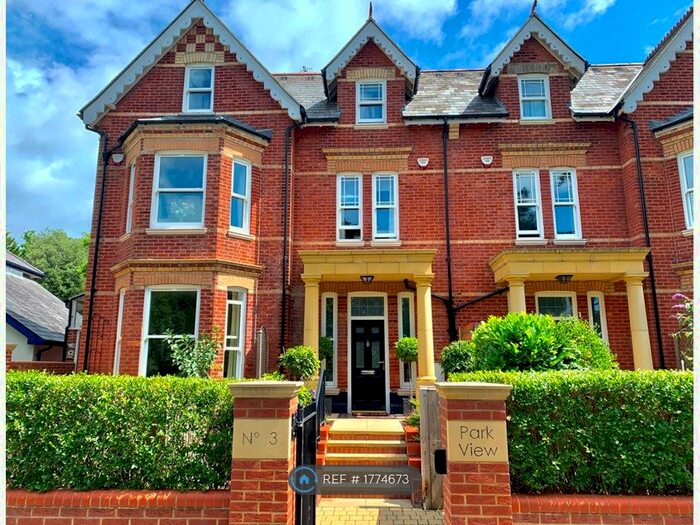 3 Bedroom Terraced House To Rent In Park View, Poole, BH14