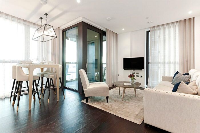 2 Bedroom Flat To Rent In Thornes House, Charles Clowes Walk, London, SW11