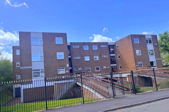 2 Bedroom Flat To Rent In West Heath, B31
