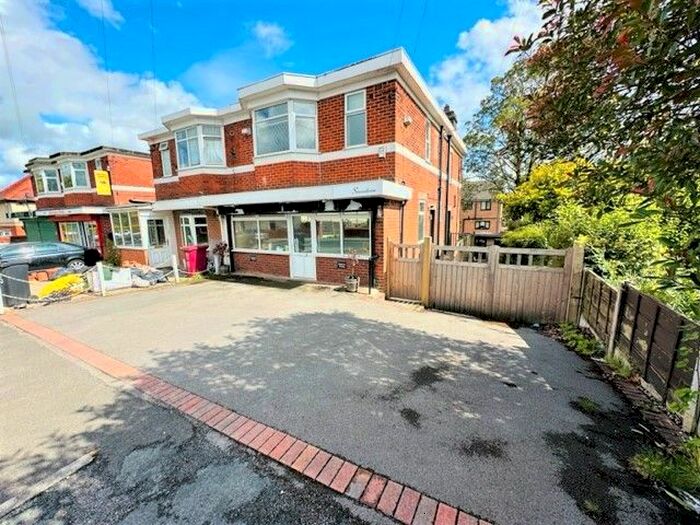 4 Bedroom Semi-Detached House To Rent In Sharples Avenue, Sharples, Bolton, BL1