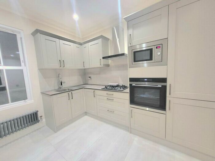 2 Bedroom Apartment To Rent In Rushmore Road, Hackney, E5