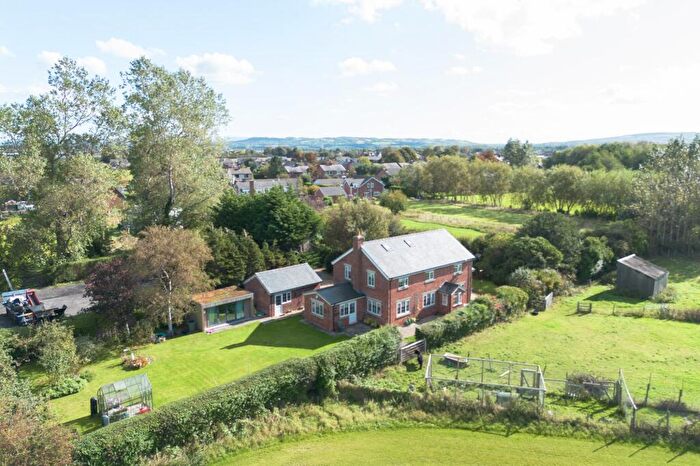 4 Bedroom Detached House For Sale In Back Lane, Burscough, L40