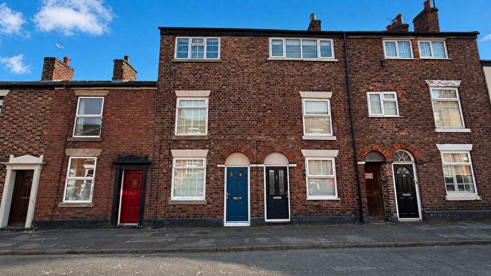 3 Bedroom Terraced House For Sale In Brock Street, Macclesfield, SK10