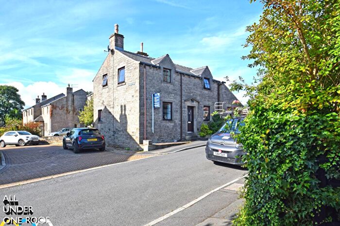 3 Bedroom Detached House For Sale In Annarly Fold, Worsthorne, Burnley, BB10