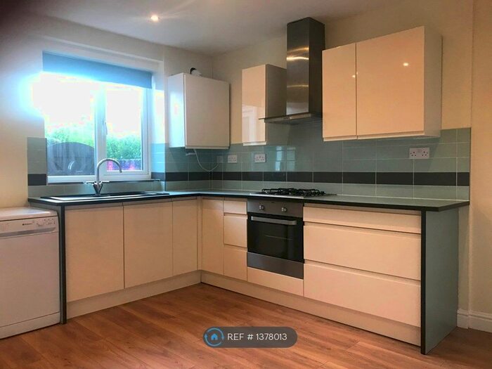 3 Bedroom Terraced House To Rent In Albert Street, Ilkeston, DE7