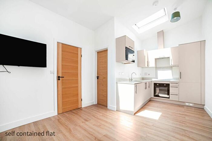 1 Bedroom Apartment To Rent In Granville Road, Luton, LU1