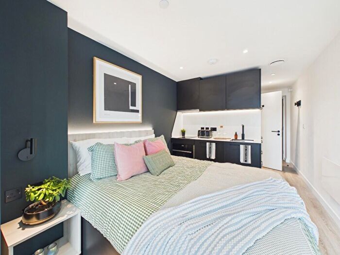 Studio To Rent In Union East Tower, Water Street, Manchester, Greater Manchester, M3