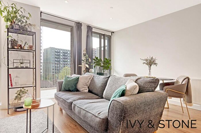 1 Bedroom Apartment For Sale In Copeland Court, London, E16