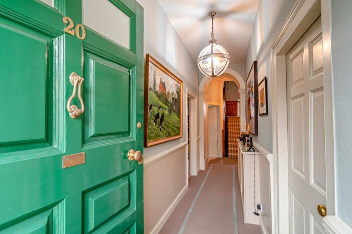 6 Bedroom Terraced House To Rent In St. Georges Square, Stamford, Lincolnshire, PE9