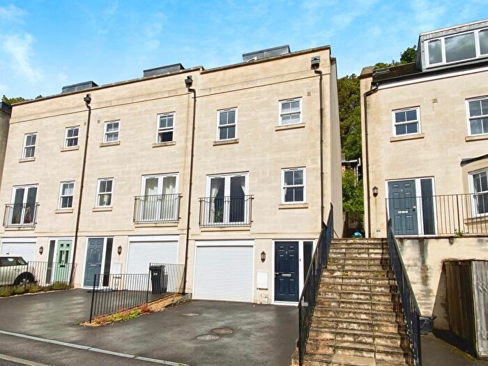 4 Bedroom End Of Terrace House For Sale In Uphill Drive, Bath, BA1
