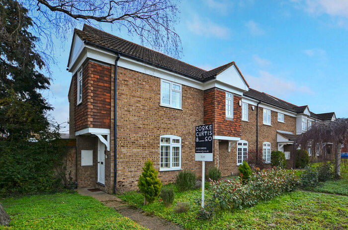 3 Bedroom End Of Terrace House To Rent In Gayton Close, Trumpington, CB2