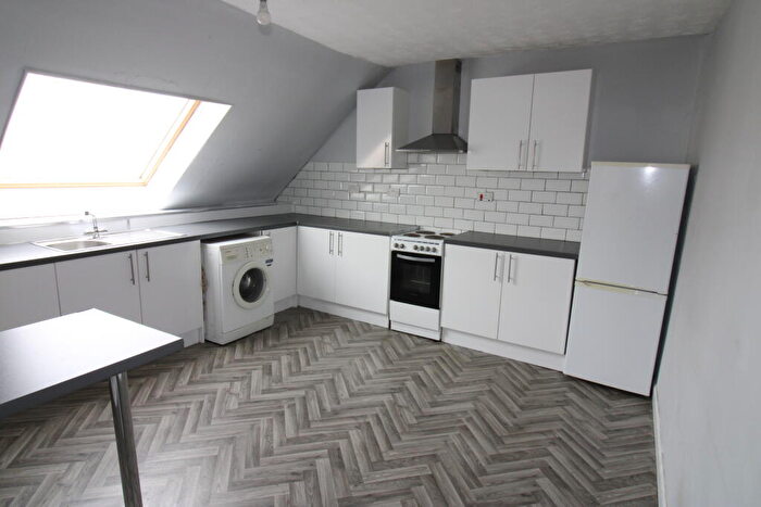 3 Bedroom Flat To Rent In St. James Street, Paisley, PA3