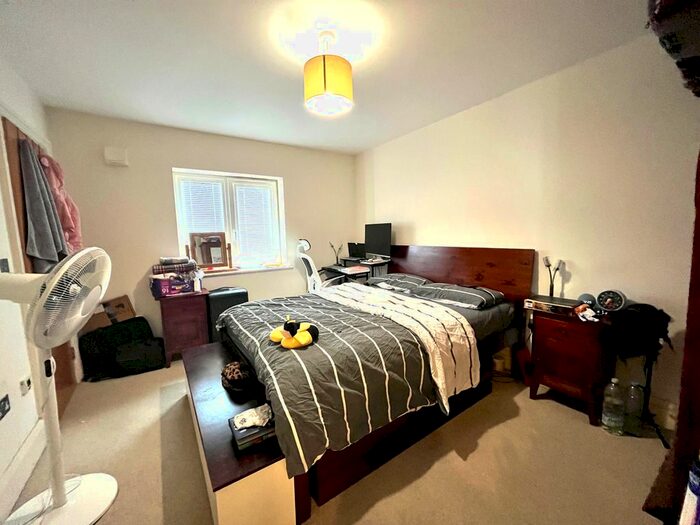 2 Bedroom Flat To Rent In Grove Park Mews, Chiswick, W4