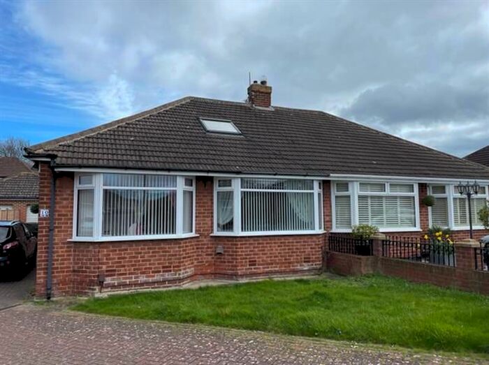 3 Bedroom Bungalow To Rent In Aylton Drive, Middlesbrough, TS5