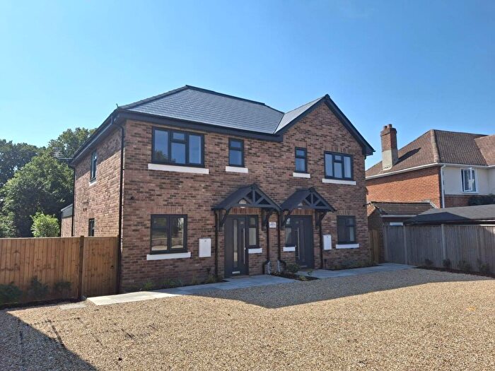 3 Bedroom House To Rent In Padnell Avenue, Cowplain., PO8