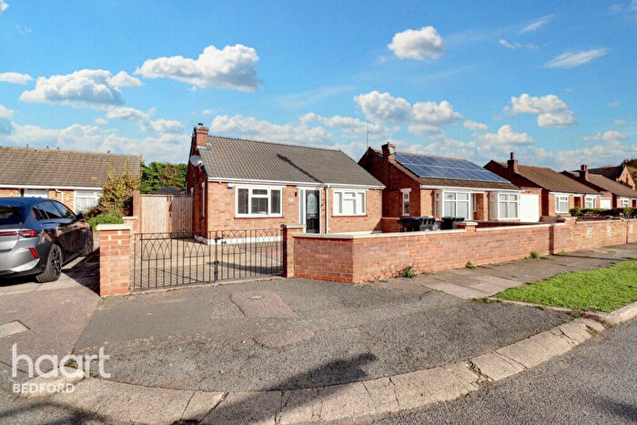 2 Bedroom Bungalow For Sale In Garnith Close, Bedford, MK42