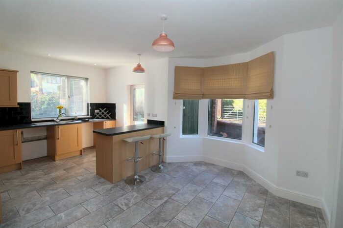 4 Bedroom House To Rent In College Road, Whitchurch, Cardiff, CF14