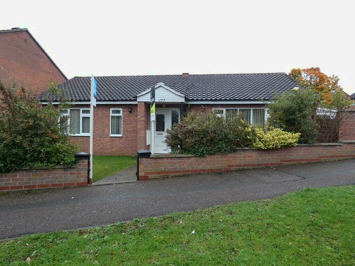 3 Bedroom Detached Bungalow To Rent In Hillgrounds Road, Kempston, MK42